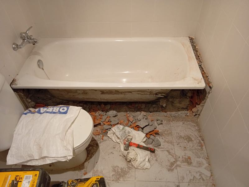 Retirada de bañera MO-HOUSE en Vitoria-Gasteiz